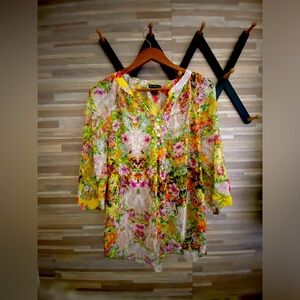 New Directions Floral Blouse
